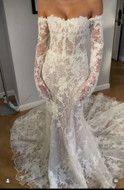 Elegant Mermaid Lace Appliques Off the Shoulder Wedding Dress Bridal Gown