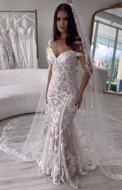 Elegant Mermaid  V Neck Lace Appliques Wedding Dress Bridal Gown