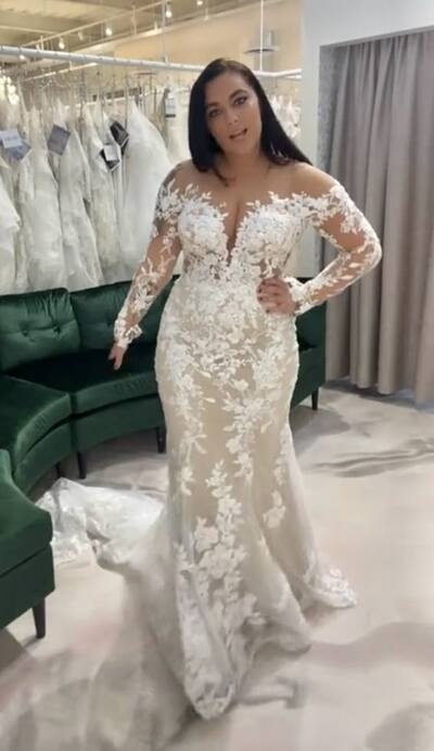 Elegant Mermaid Lace Appliques Plus Size Wedding Dress Bridal Gown
