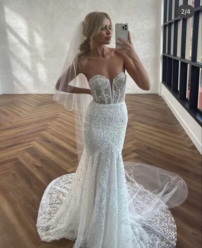 Elegant Sheath Sleeveless Sequins Wedding Dress Bridal Gown