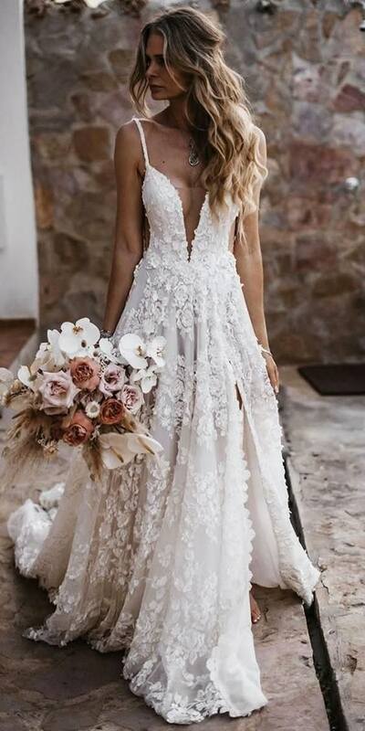 Elegant V Neck Sleeveless Lace Appliques Side Slit Wedding Dress Bridal Gown