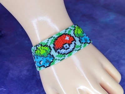 Pixel Beaded Bracelet - Bulbous Leaf Creature