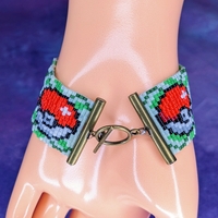 Pixel Beaded Bracelet - Bulbous Leaf Creature - Thumbnail 3
