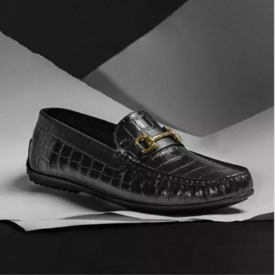 Handmade men black crocodile leather moccasin shoes, casual loafer shoes