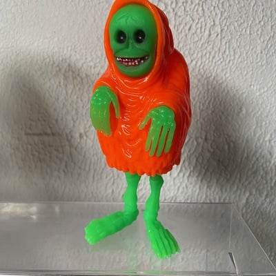 The creep (orange and slime green)