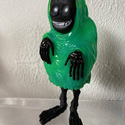 The creep (black and green)