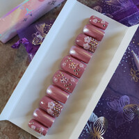 BARBIE PINK💗💕 NON-TOXIC NAIL POLISH PRESS-ONS By Nubian Collection Artwear 👑  - Thumbnail 1