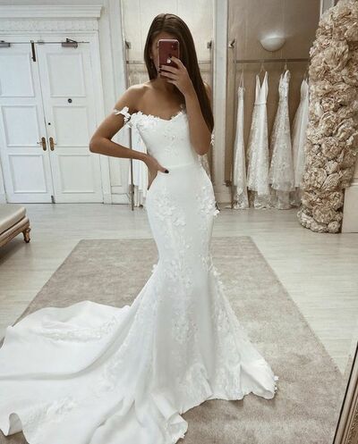 Elegant Off the Shoulder Lace Appliques Boho Beach Wedding Dress Bridal Gown