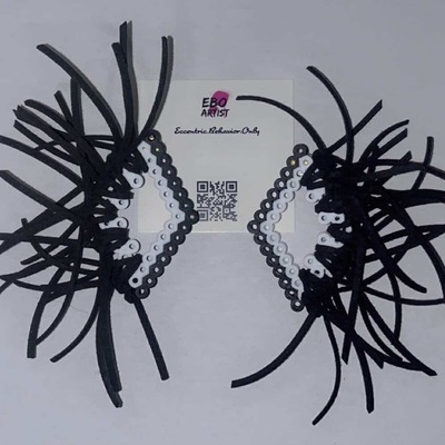 Diamond swagger black & white with black tassels 