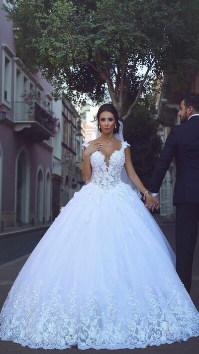 Elegant Ball Gown Tulle Puffy Lace Appliques Wedding Dress Bridal Gown