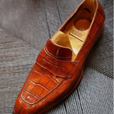 Handmade men's tan square toe crocodile texture leather moccasin dress shoes