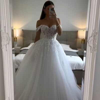 Elegant ball gown off the shoulder lace appliques wedding dress bridal gown