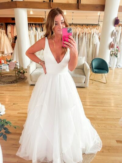 Elegant A Line Simple V Neck Wedding Dress Bridal Gown