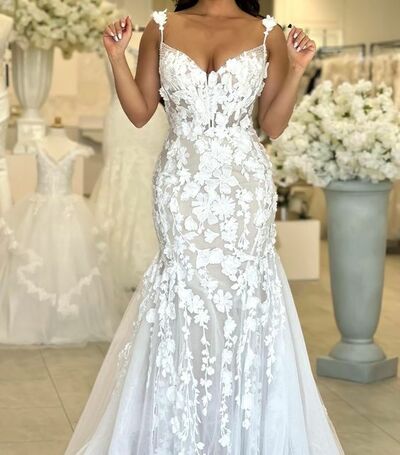 Elegant Mermaid Lace Appliques Tulle Wedding Dress Bridal Gown