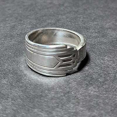 Upcycled spoon ring – oneida friendship pattern, vintage art deco silverware jewelry, eco-friendly gift