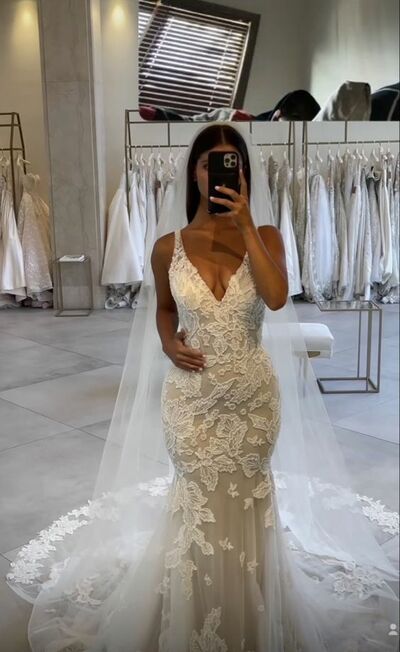 Elegant V Neck Lace Appliques Mermaid Beach Boho Wedding Dress Bridal Gown