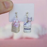 Melody/Kuromi cake charm/earrings  - Thumbnail 4