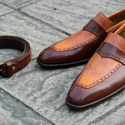 Crafted leather classic brown leather moccasin loafers dress shoes with matching belt