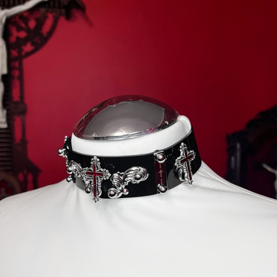 Mini roccoco kyrie neckpiece