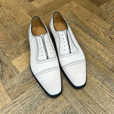 Handmade white oxfords cap toe lace up dress shoes for men