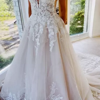 Elegant ball gown wedding dresses lace appliques bridal gowns - Thumbnail 1