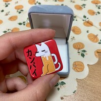 Willy & Milly kanpai button pins - Thumbnail 2