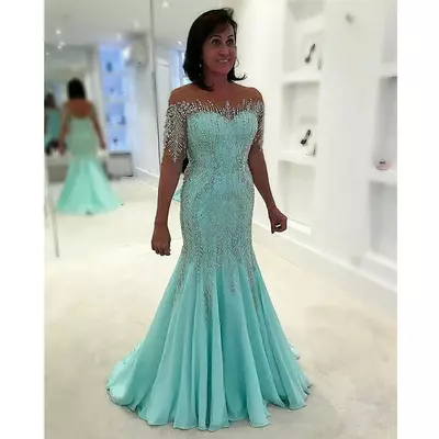 Luxury Crystals Beaded Mermaid Mother Dresses Mint O-Neck Half Sleeve Mother of The Bride / Groom Dress Elegant Long Formal Evening Gown