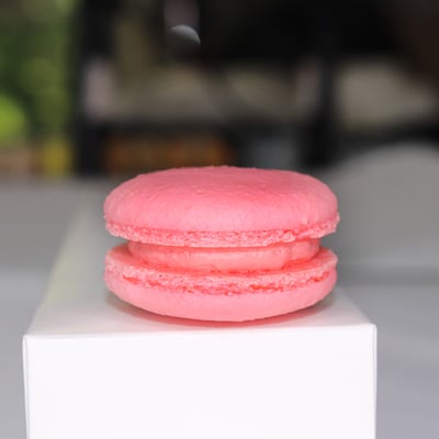 French Macarons - Macaron Bites Strawberry Macarons, 24 Count - Thumbnail 2