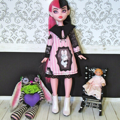 Wednesday dresses blythe b4rbie rainbow high monster high g3 pullip