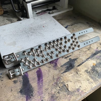 Premade grey chaotic small-standard-cones cuff