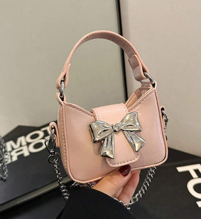 Bella bow