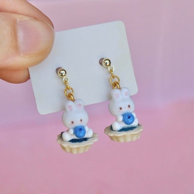 Bunny blueberry pie earrings