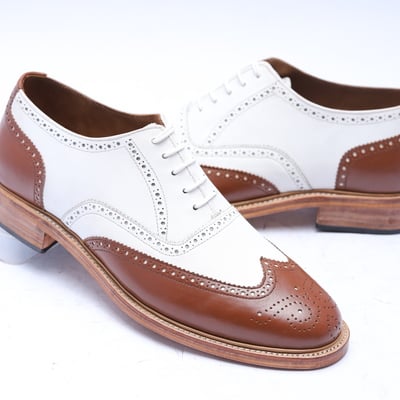 Crafted leather classic brown white leather wingtip oxford lace up dress shoes - Thumbnail 5