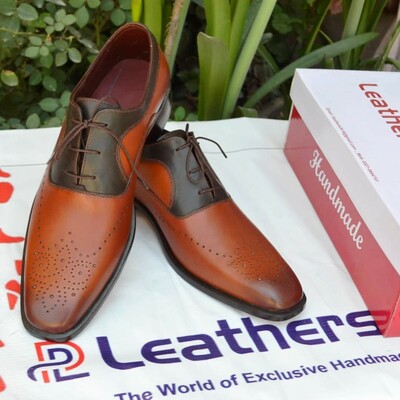 Crafted leather brown wingtip oxford dress lace up shoes for men - Thumbnail 5