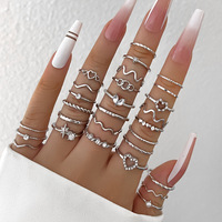 28pcs/Set minimalist diamond studded heart-shaped wave ring gold geometric joint rings - Thumbnail 1