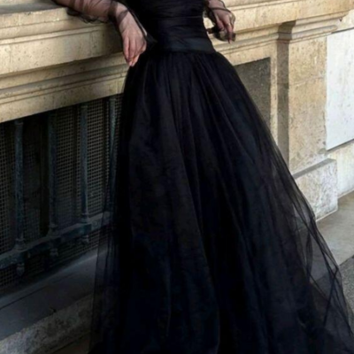 Off shoulder a-line black tulle long sleeves prom dresses