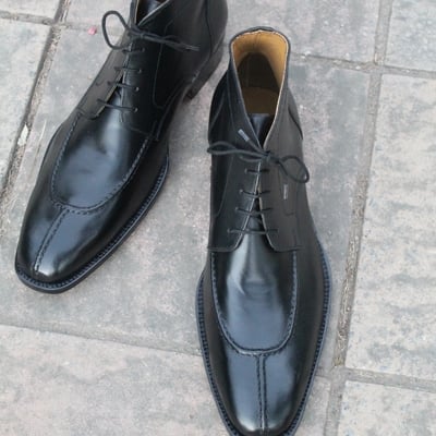 Crafted leather classic handmade black calf leather split toe chukka boot