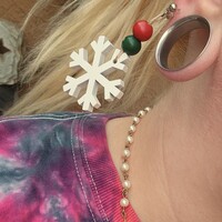 Baby It's Cold Outside earrings - Thumbnail 4
