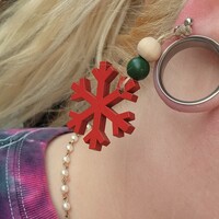 Baby It's Cold Outside earrings - Thumbnail 3