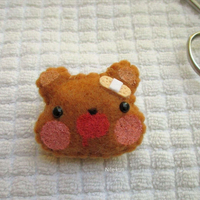 Kawaii Bunnies and Bears Brooches, Hospital version - Handmade in Felt - Thumbnail 2