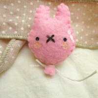 Handmade kawaii bunny balloon brooch, made of felt, handmade - Thumbnail 2