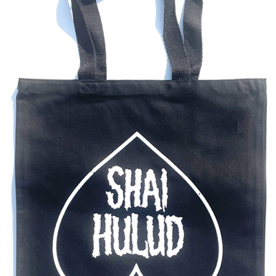 Black heart tote bag