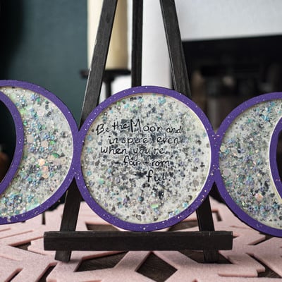 Moon phases - word signs