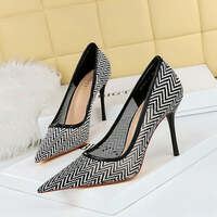 Sensual Webbed Lace Hollow Stiletto Heels Shoes - Thumbnail 3