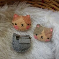 Handmade mini kawaii cat brooches, made of fabric, handmade - Thumbnail 1