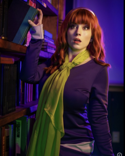 Daphne finds a clue