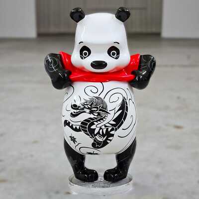 Arttoy by jee saya & hundred demons "tatpanda" 