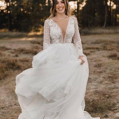 Modest country wedding dress with long sleeves v neck chiffon lace bridal gowns for garden vestido de novia