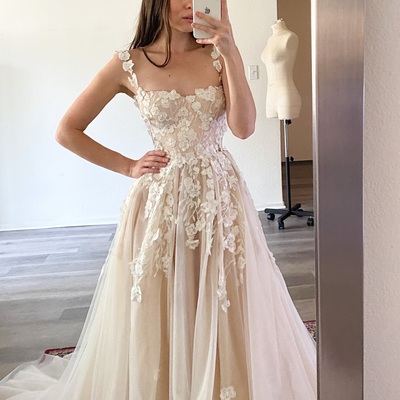 Appliques wedding dress, cheap wedding gown, bridal wedding dress,w52 - Thumbnail 1