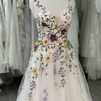 Beautiful colorful flower wedding dress boho fairy tale a line 3d florals rustic country bridal gowns tulle whimsical bride - Thumbnail 1